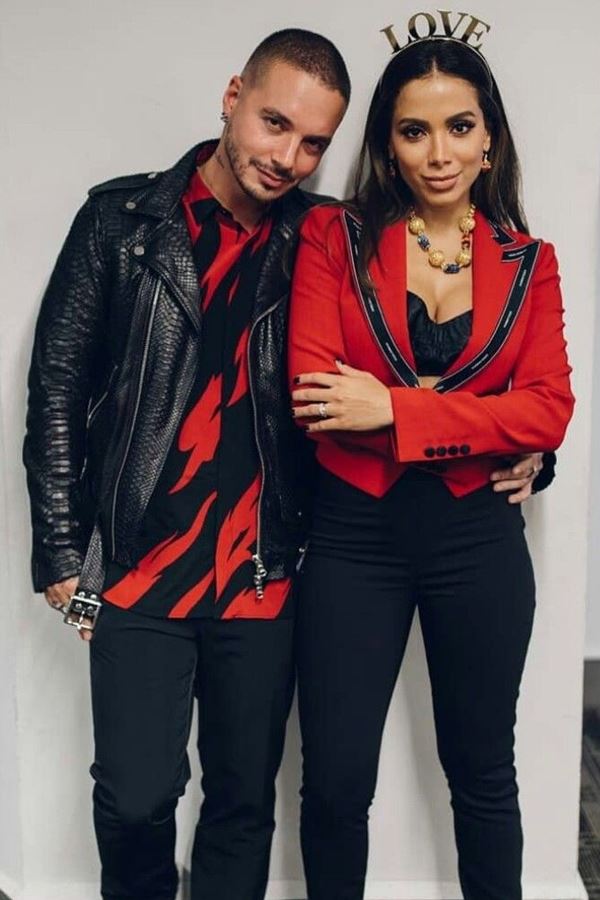 Anitta apaga ex de foto com J Balvin Anitta apaga ex de foto com J Balvin