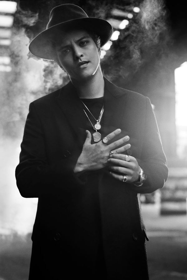 Bruno Mars faz história Bruno Mars faz história