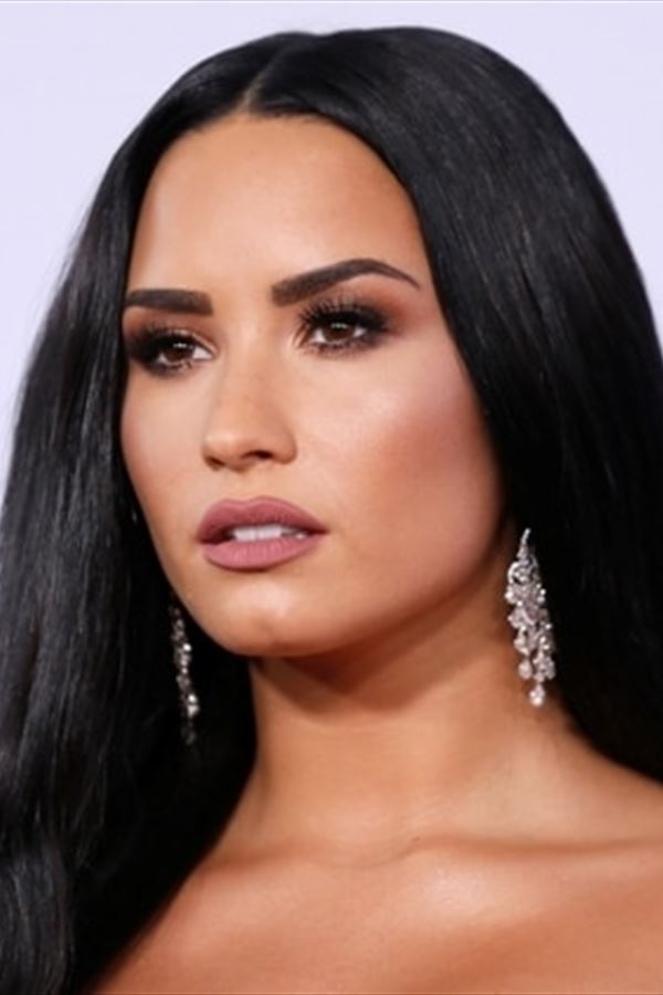 "Já não sou amiga de Selena Gomez." "Já não sou amiga de Selena Gomez."