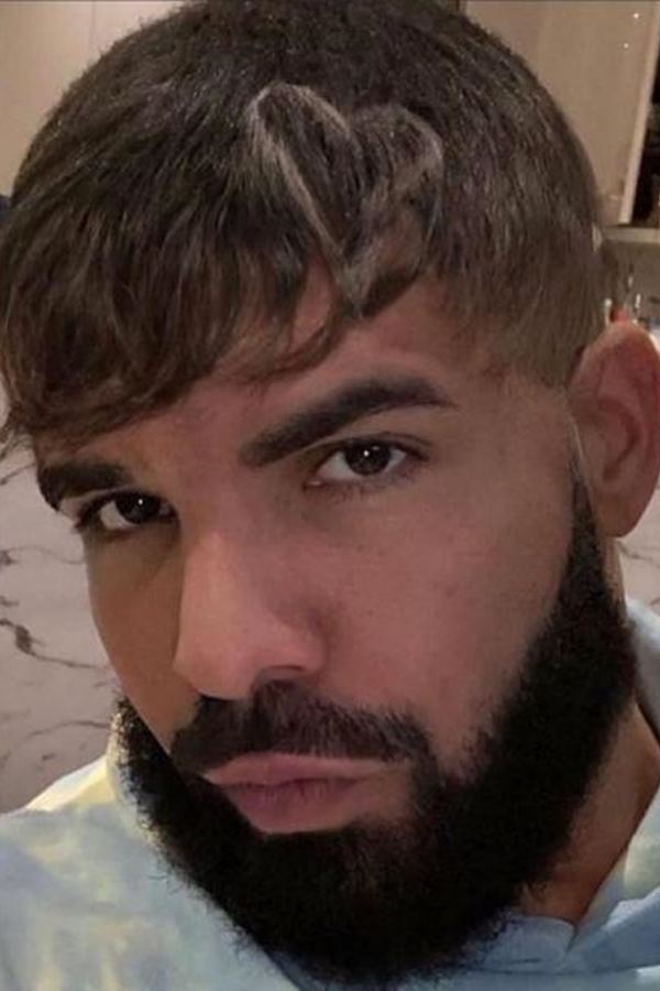 Drake mudou de look. (E tornou-se piada!) Drake mudou de look. (E tornou-se piada!)