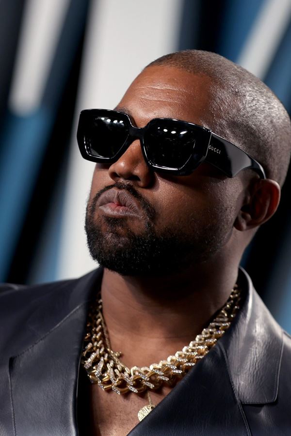 Kanye West lança novo negócio Kanye West lança novo negócio