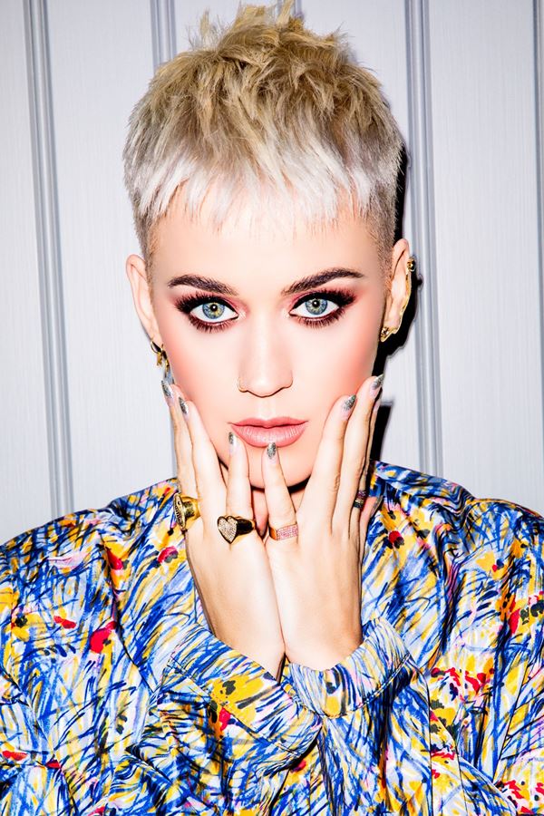 "Katy... quem?!" "Katy... quem?!"