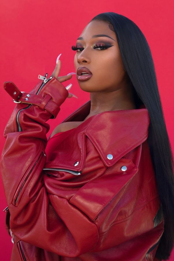 Megan Thee Stallion foi baleada Megan Thee Stallion foi baleada
