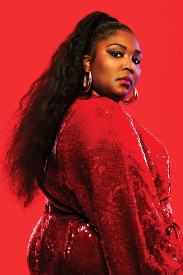 PETA distingue Lizzo e Selena Gomez PETA distingue Lizzo e Selena Gomez