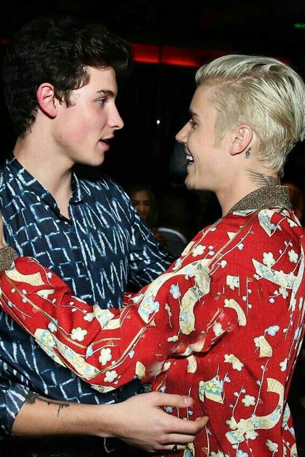 Shawn feat. Justin: colaboração já! Shawn feat. Justin: colaboração já!