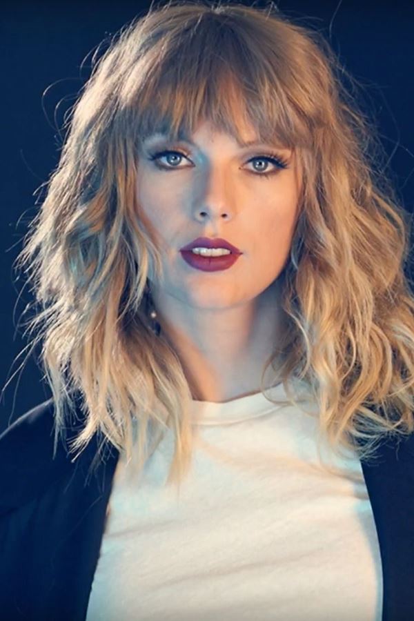 E se de repente Taylor Swift lançasse novo disco?! E se de repente Taylor Swift lançasse novo disco?!