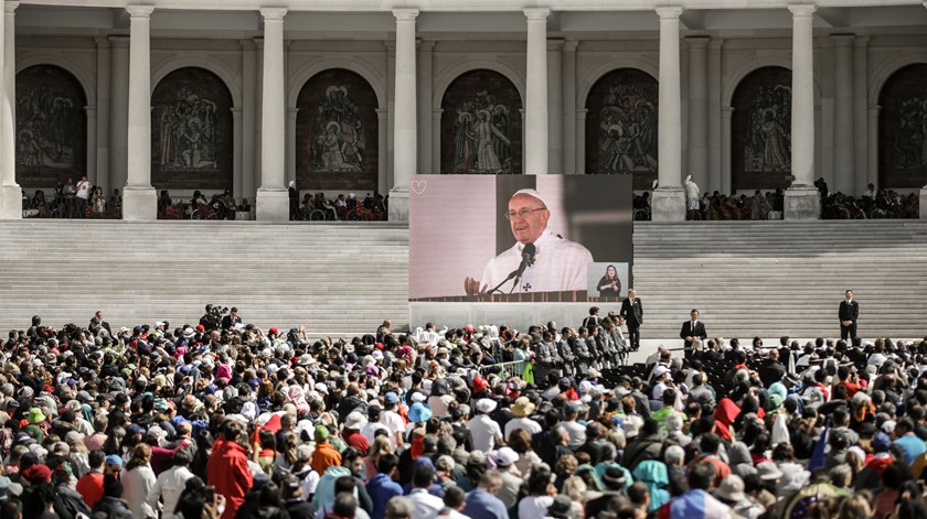Papa. "Maria não veio a Fátima para que a víssemos, mas para avisar sobre o inferno que é a vida sem Deus"