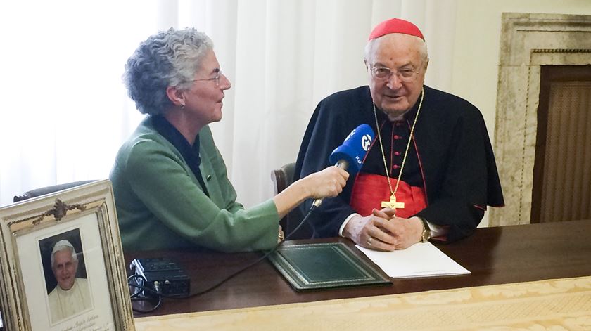 Angelo Sodano entrevistado por Aura Miguel. Foto: RR