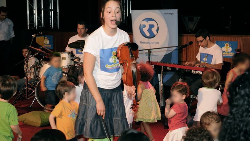Cantar com crianças - um espetáculo em que os músicos estavam mesmo ali... ao alcance