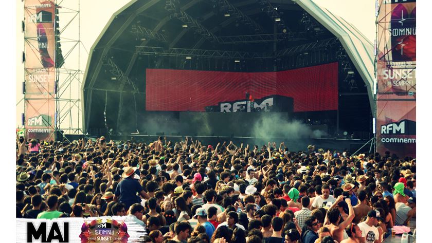 O palco durante os DJ RFM