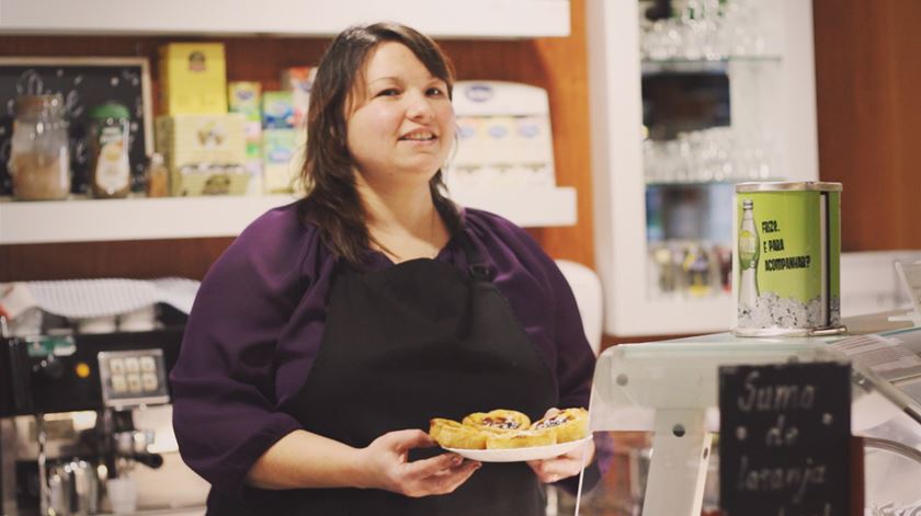 ​Fátima. Ela era muçulmana e mudou de religião, ele faliu e dá graças a Deus
