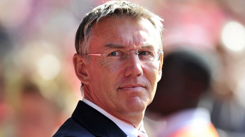 Nigel Adkins é o novo treinador do Hull City - Renascença