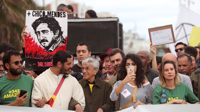 Manifestantes juntam-se pela preservação da Amazónia e contestação a Bolsonaro