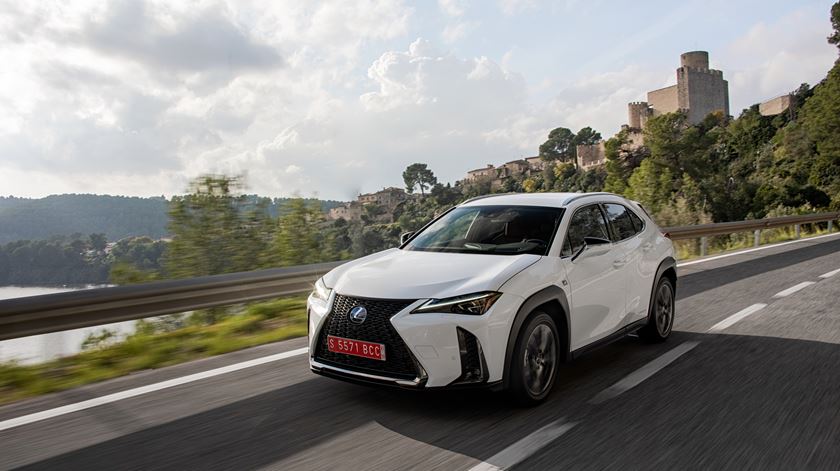 Lexus UX 250h