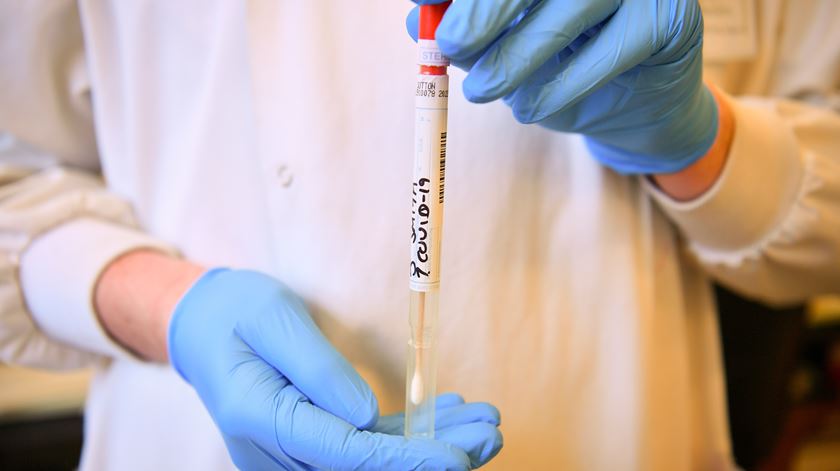 Covid-19: OMS suspende testes com hidroxicloroquina, o medicamento ...