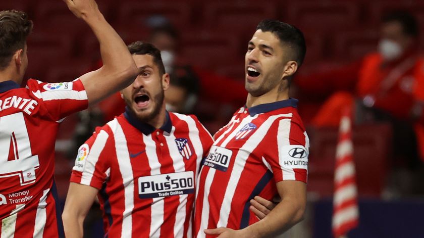Atlético Madrid ganha e reforça liderança