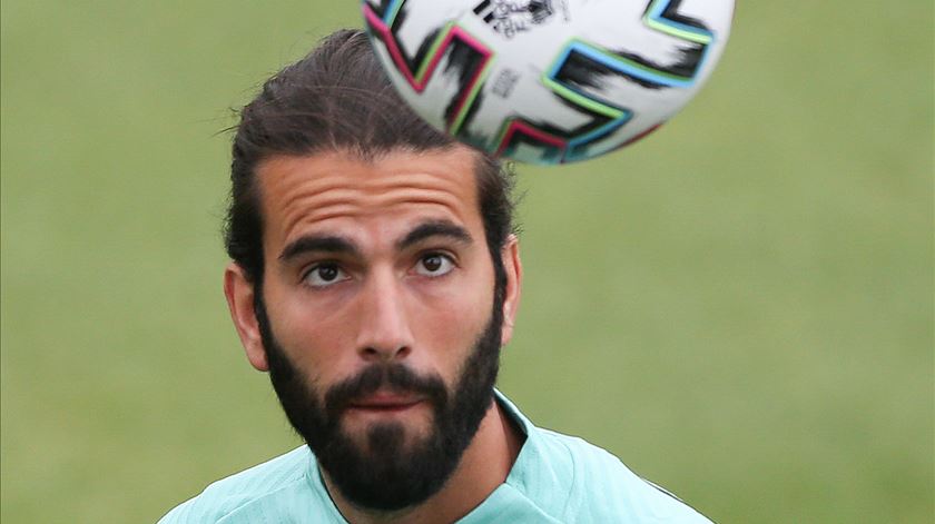 Sérgio Oliveira: "Jogo com a Hungria mais complicado. Vão jogar com adeptos"