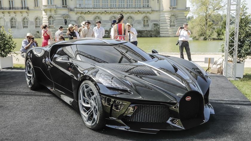 La Voiture Noir Bugatti Carro mais caro do mundo vendido