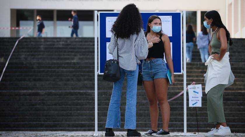 Públicas nunca estiveram tão longe dos lugares de topo Públicas nunca estiveram tão longe dos lugares de topo