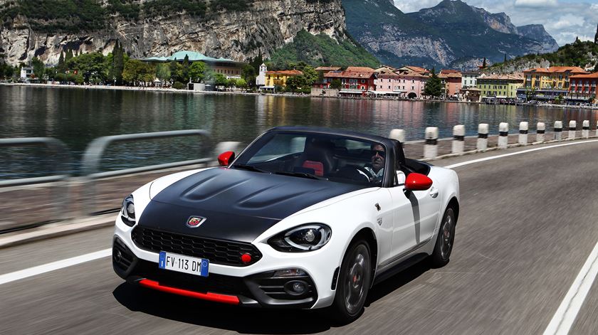 Abarth 124 Spider