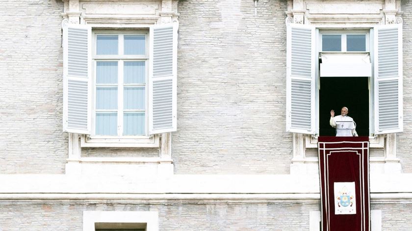 Papa apela à colaboração na Europa para enfrentar "consequências sociais e económicas da pandemia"