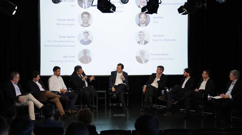 A apresentação do projeto de transformação digital automóvel "Smart Interiors", no auditório do Grupo Renascença Multimédia. Foto: Joana Gonçalves/RR