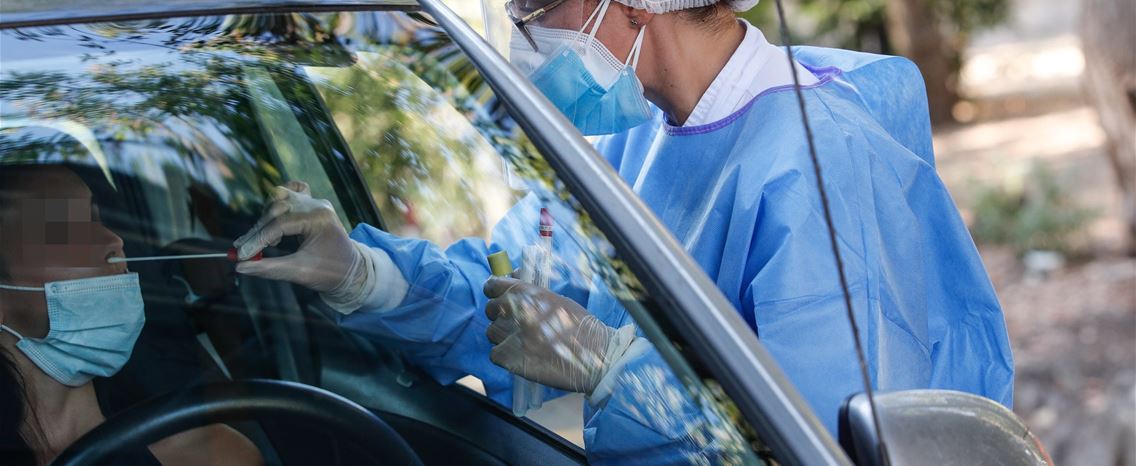 covid-19, coronavírus, pandemia testes hospital laboratório médicos Foto: EPA