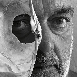 O olhar inquieto de Pedro Cabrita Reis para ver em Serralves