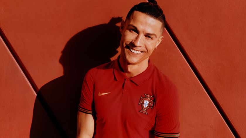 Veja as novas camisolas da seleção nacional