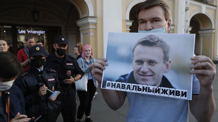 Caso Navalny. Polícia russa avança com “inquérito preliminar”