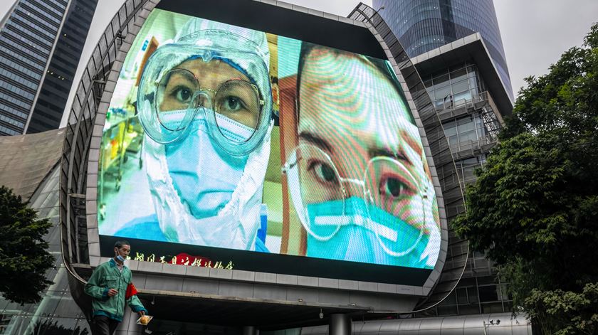 Cronologia do coronavírus. Dos primeiros casos em Wuhan às primeiras infeções em Portugal