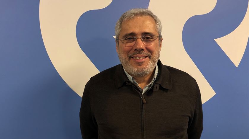 Novos passes sociais? "Claro que é uma medida eleitoralista"