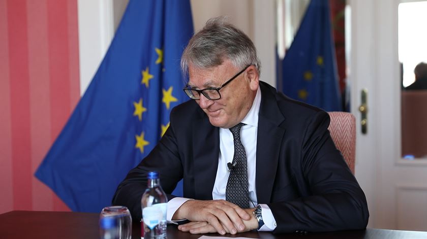 Costa avança para Bruxelas? “Ele é necessário em qualquer lugar", diz comissário europeu do Emprego