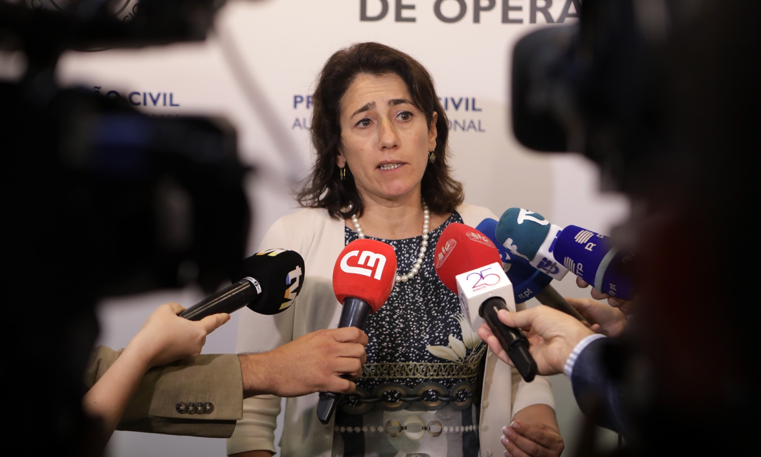 Ministra da Administração Interna cede e pede demissão