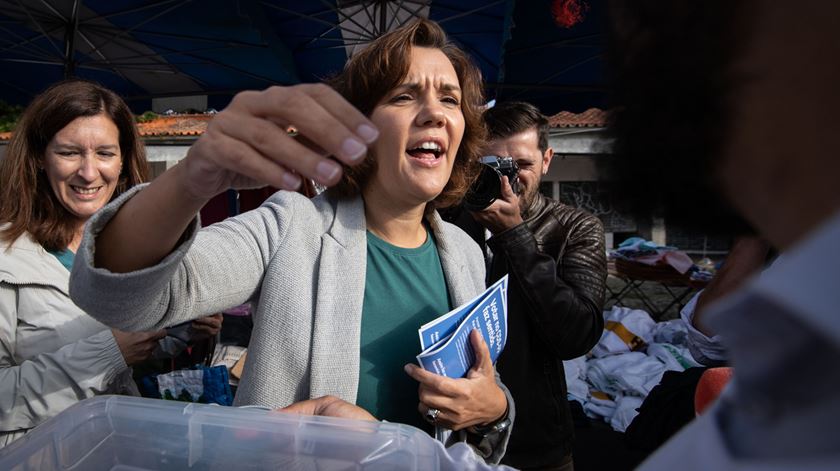 Assunção Cristas na Feira de Carvalhos, Vila Nova de Gaia (02/10/19) Foto: Rui Manuel Farinha/Lusa
