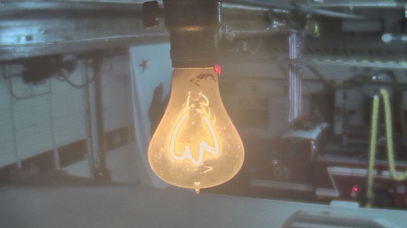 O Mundo em Três Dimensões - Lâmpada - 09/11/2018