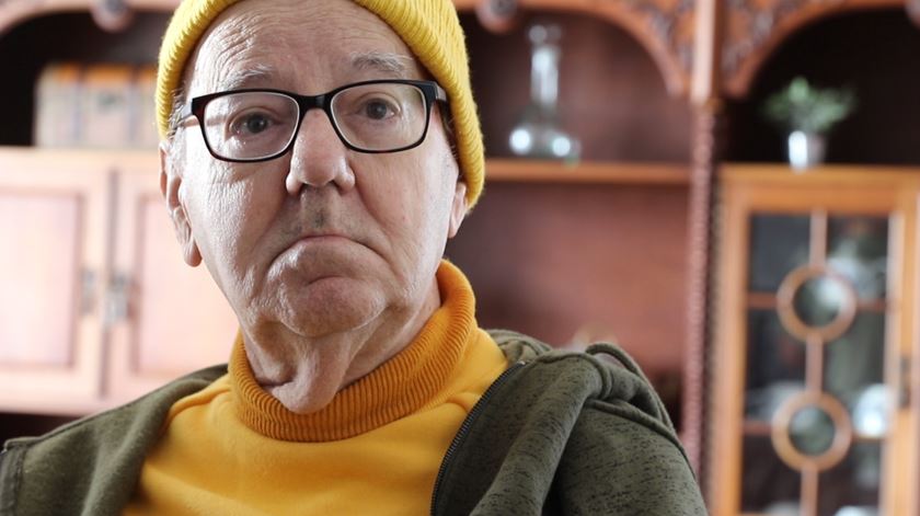 Ser cuidador informal é aceitar "um segundo turno que não tem horário"