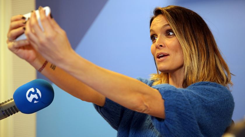 Diana Chaves. "Às vezes dá vontade de entrar no rádio e conversar"