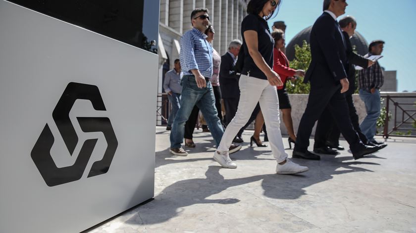 Caixa fecha as portas em Nova Iorque e Luxemburgo