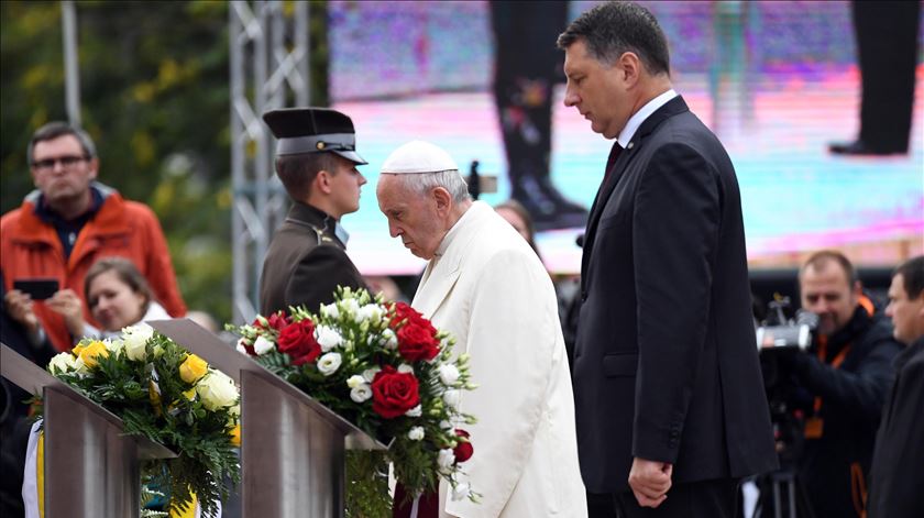 Papa na Letónia pede compromisso com a liberdade