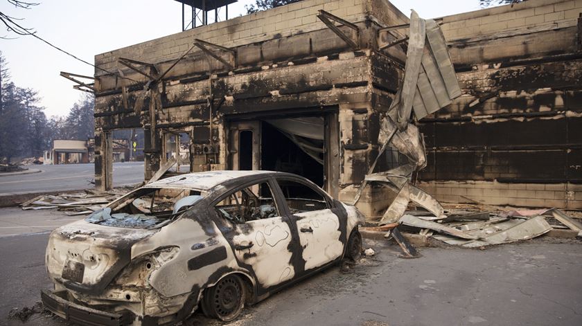 Incêndio na Califórnia já é o mais mortífero da história dos EUA