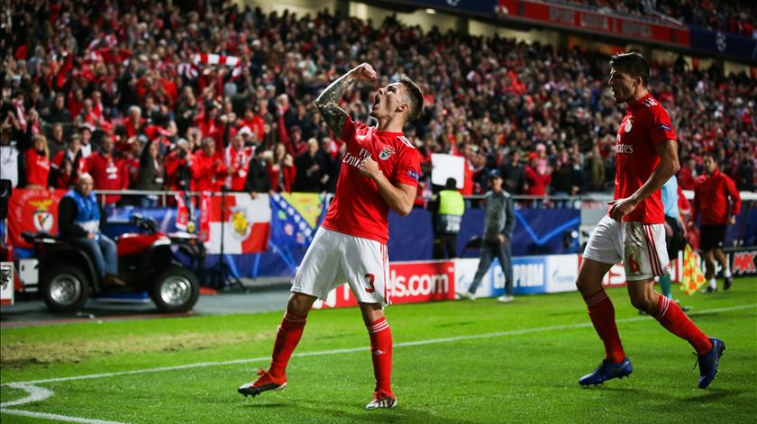 Grimaldo marca no Benfica - AEK da Liga dos Campeões Foto: Mário Cruz/Lusa