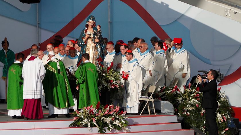 Jovens não são o futuro, mas o “agora” de Deus, diz o Papa