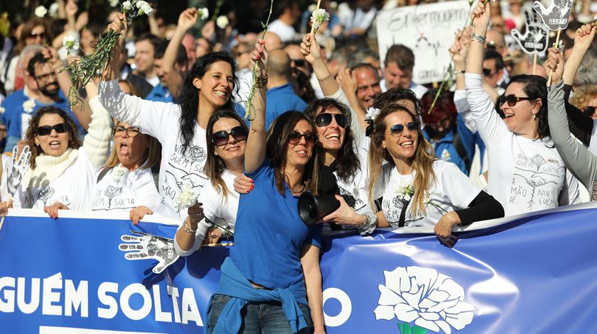 Milhares de enfermeiros em marcha branca na capital