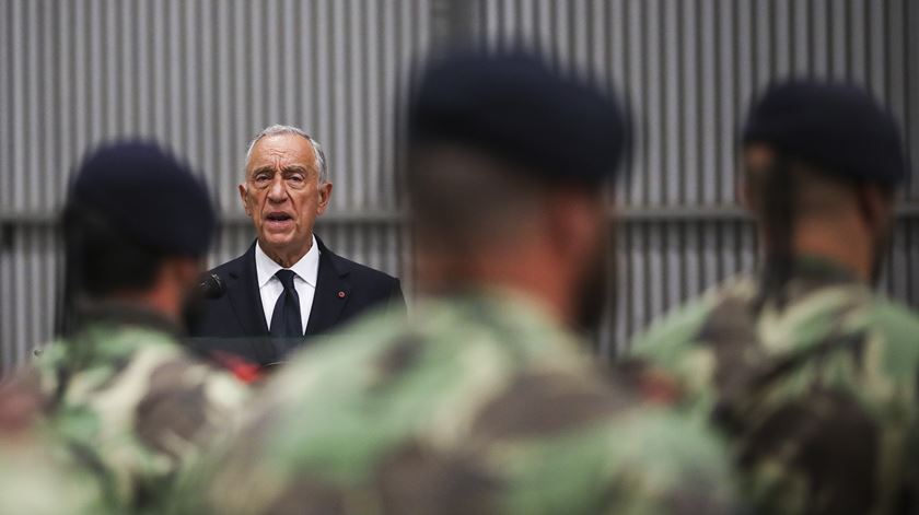 Imagens da despedida. Militares a caminho de Moçambique