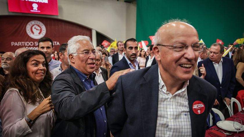 António Costa e Augusto Santos Silva comício do PS em Matosinhos Foto: Mário Cruz/Lusa