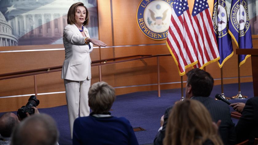 Nancy Pelosi. "Não odeio ninguém, sou católica"