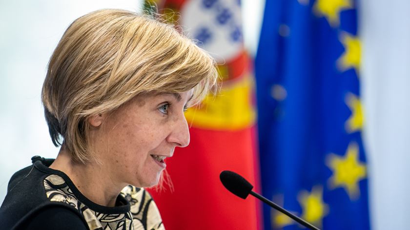 Ministra aconselha recurso aos cuidados de saúde mental Ministra aconselha recurso aos cuidados de saúde mental