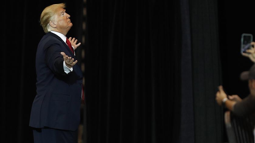 Maioria democrata na Câmara de Representantes será uma dor de cabeça para Trump