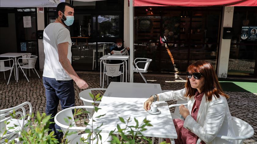 Desconfinamento. Saiba tudo o que muda a partir de 14 de junho Desconfinamento. Saiba tudo o que muda a partir de 14 de junho